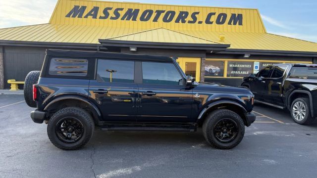 Blue Metallic 2021 Ford Bronco Outer Banks 4-Door 4WD SUV / Crossover Four-Wheel Drive Automatic