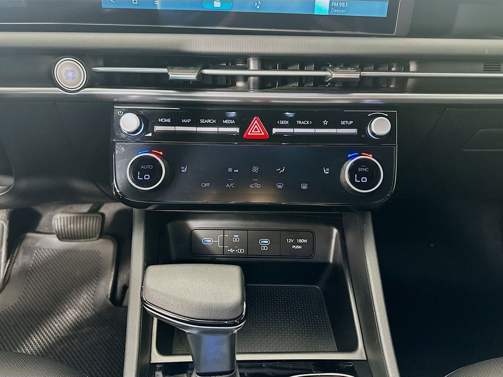 Thumbnail: 2025 Hyundai Santa Cruz - 15