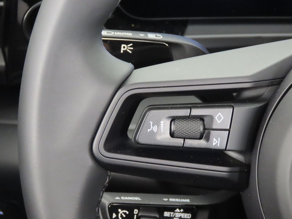 Thumbnail: 2026 Porsche Macan - 21