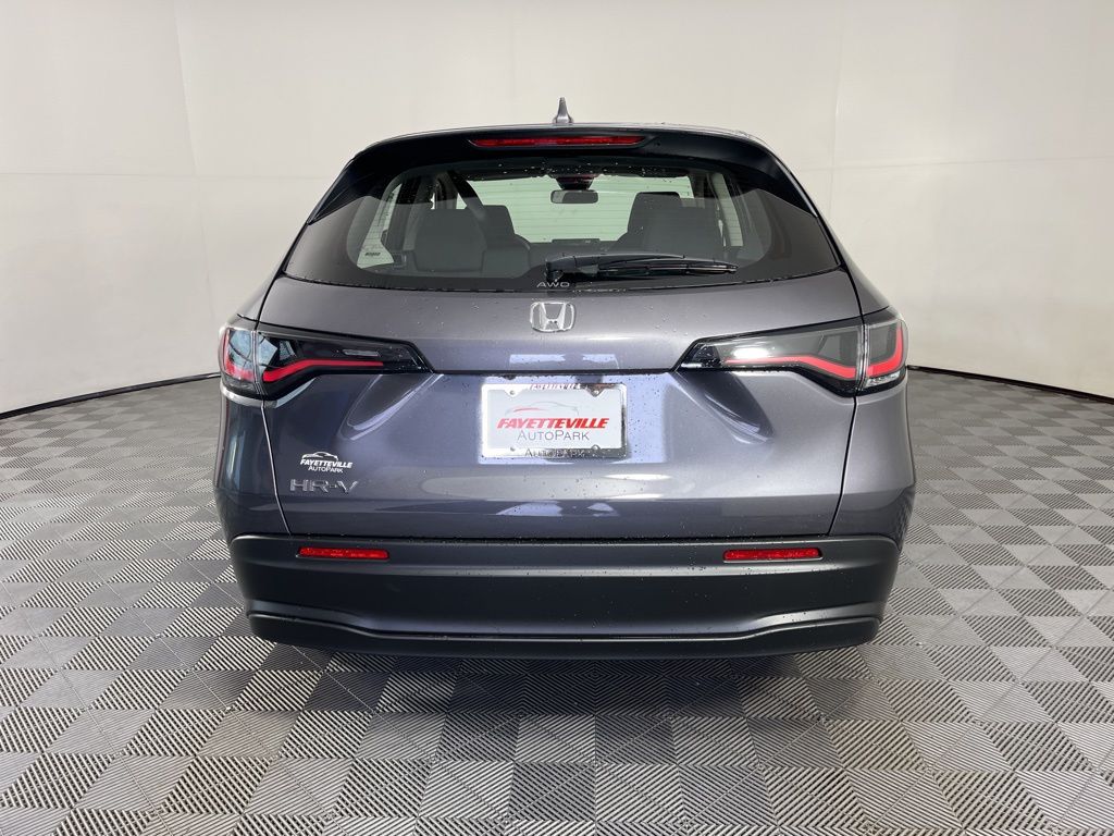 2025 Honda HR-V LX 8