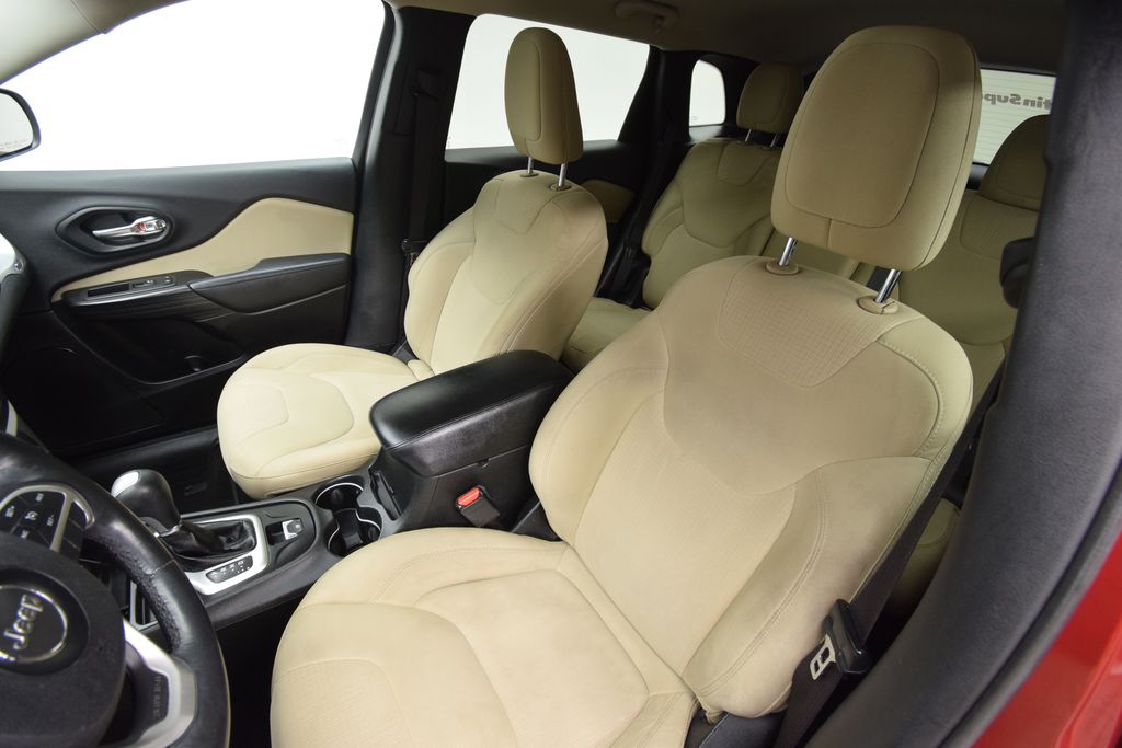 used 2015 Jeep Cherokee car, priced at $9,500