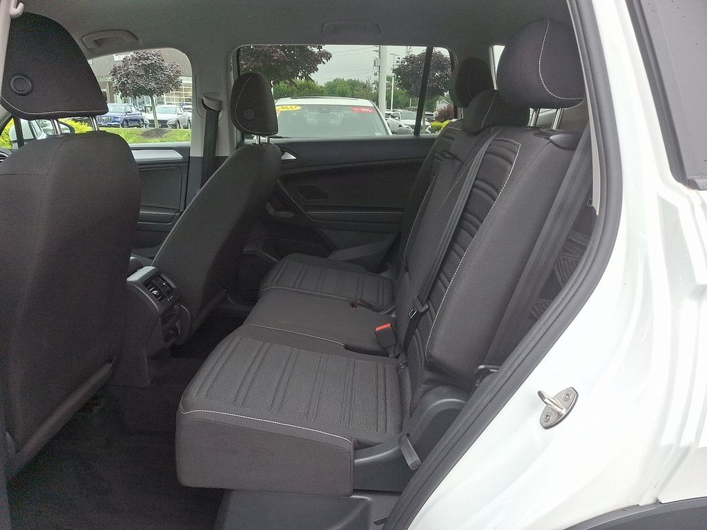 2023 Volkswagen Tiguan 2.0T 10