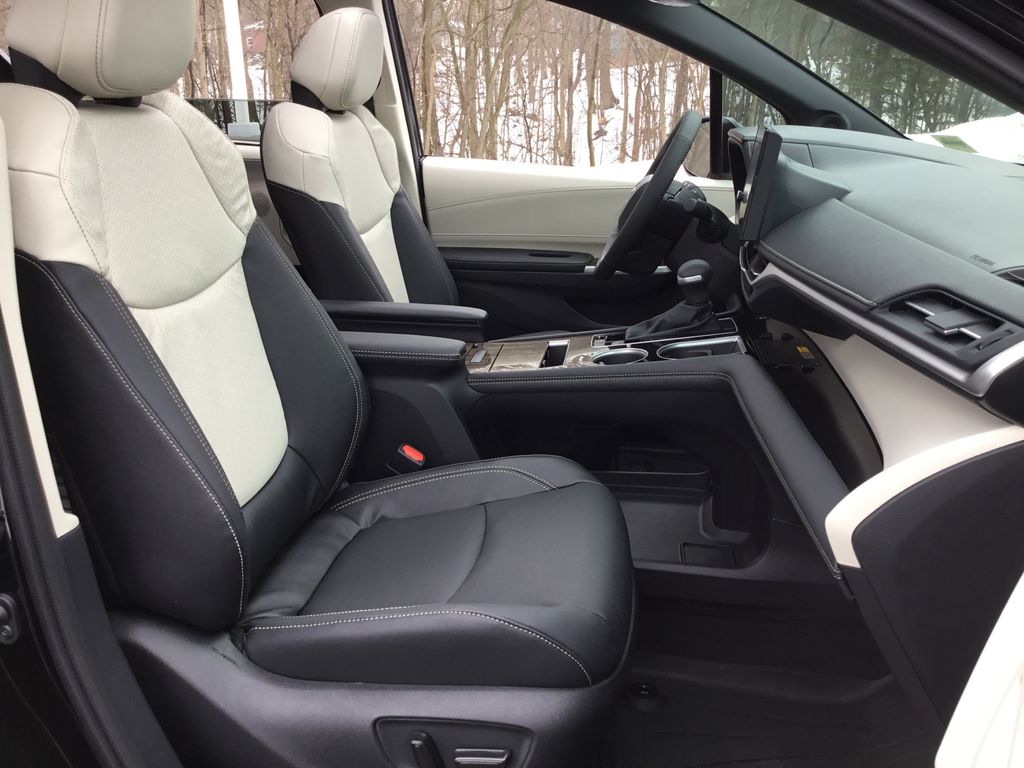 Thumbnail: 2026 Toyota Sienna - 13