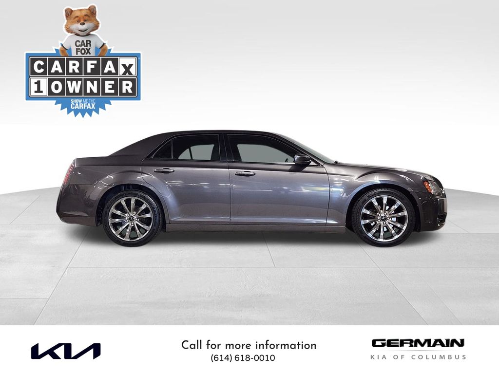 2014 Chrysler 300 S photo 2