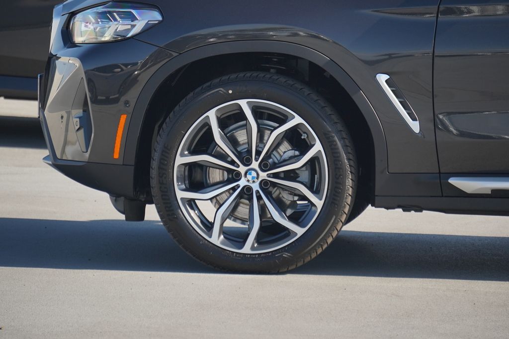 2025 BMW X4 xDrive30i 5