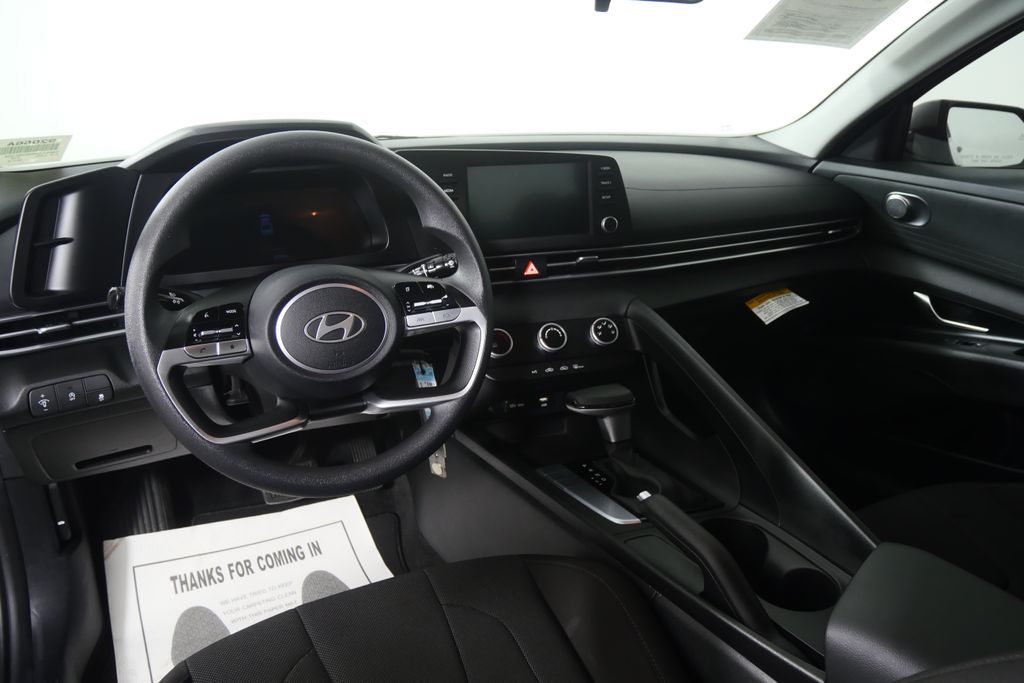 Thumbnail: 2025 Hyundai Elantra - 16