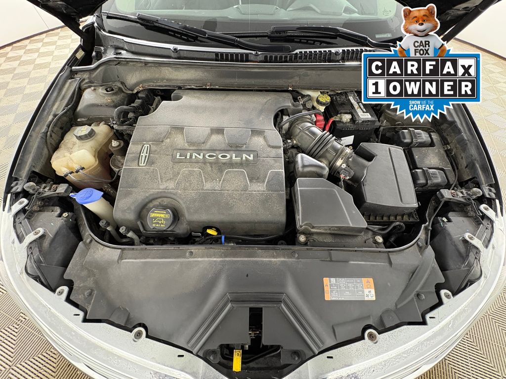 Used 2013 Black Lincoln Base image 34
