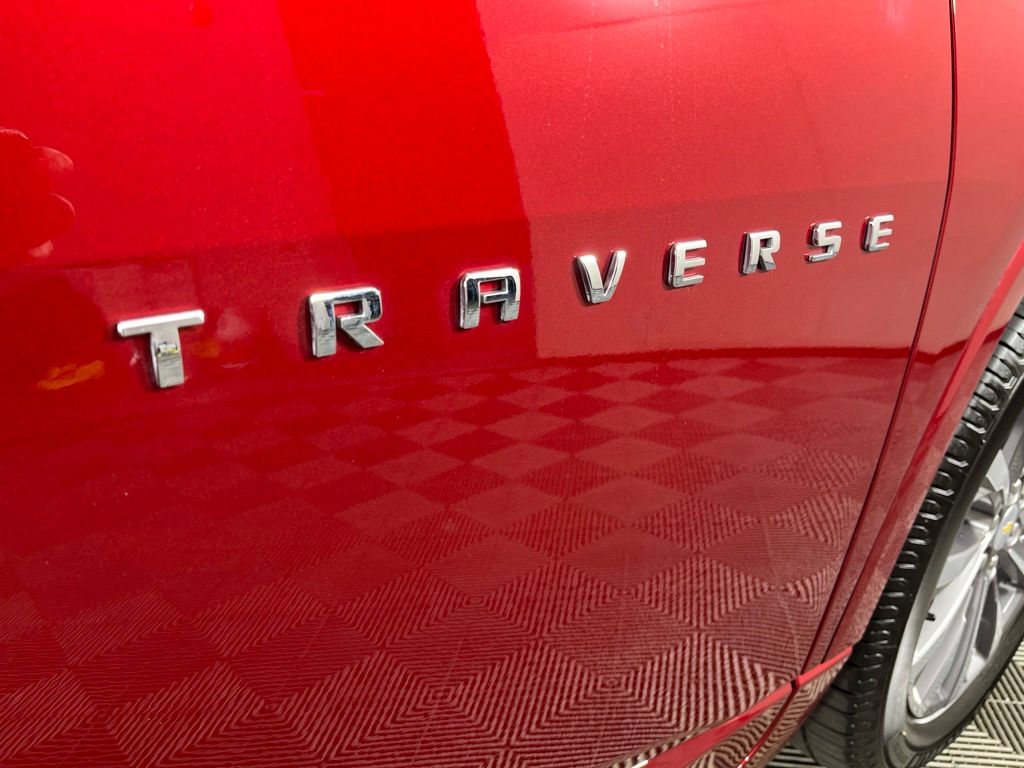 Thumbnail: 2022 Chevrolet Traverse - 18