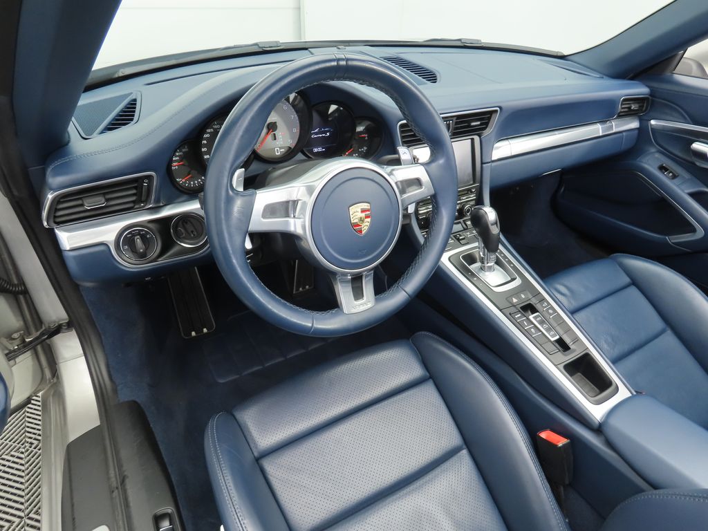 Thumbnail: 2013 Porsche 911 - 4