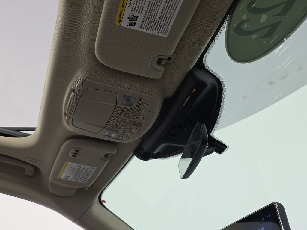 Thumbnail: 2022 Lincoln Nautilus - 17