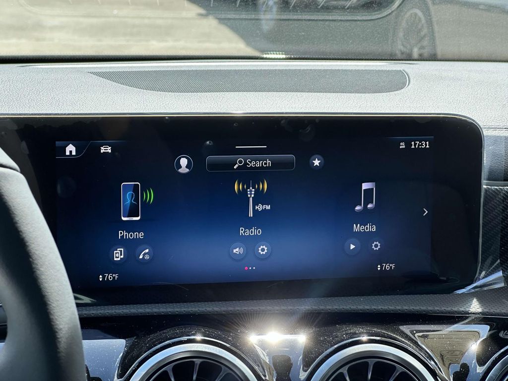 2025 Mercedes-Benz CLA 250 8