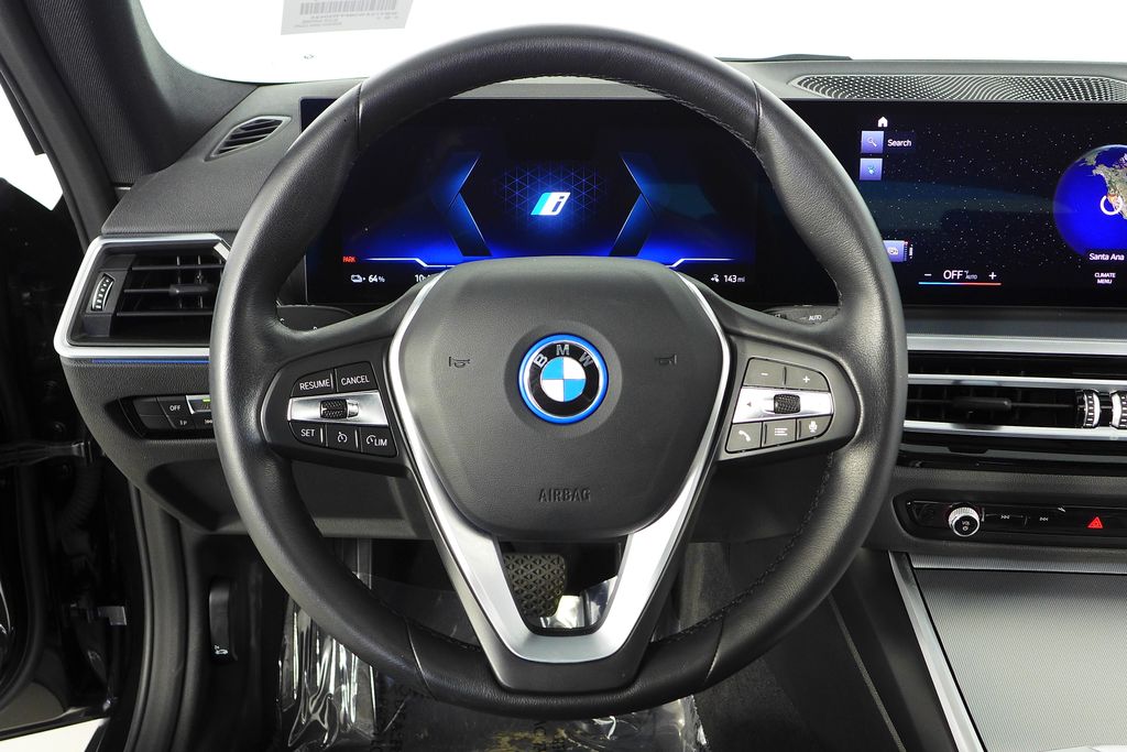 Thumbnail: 2023 BMW i4 - 27