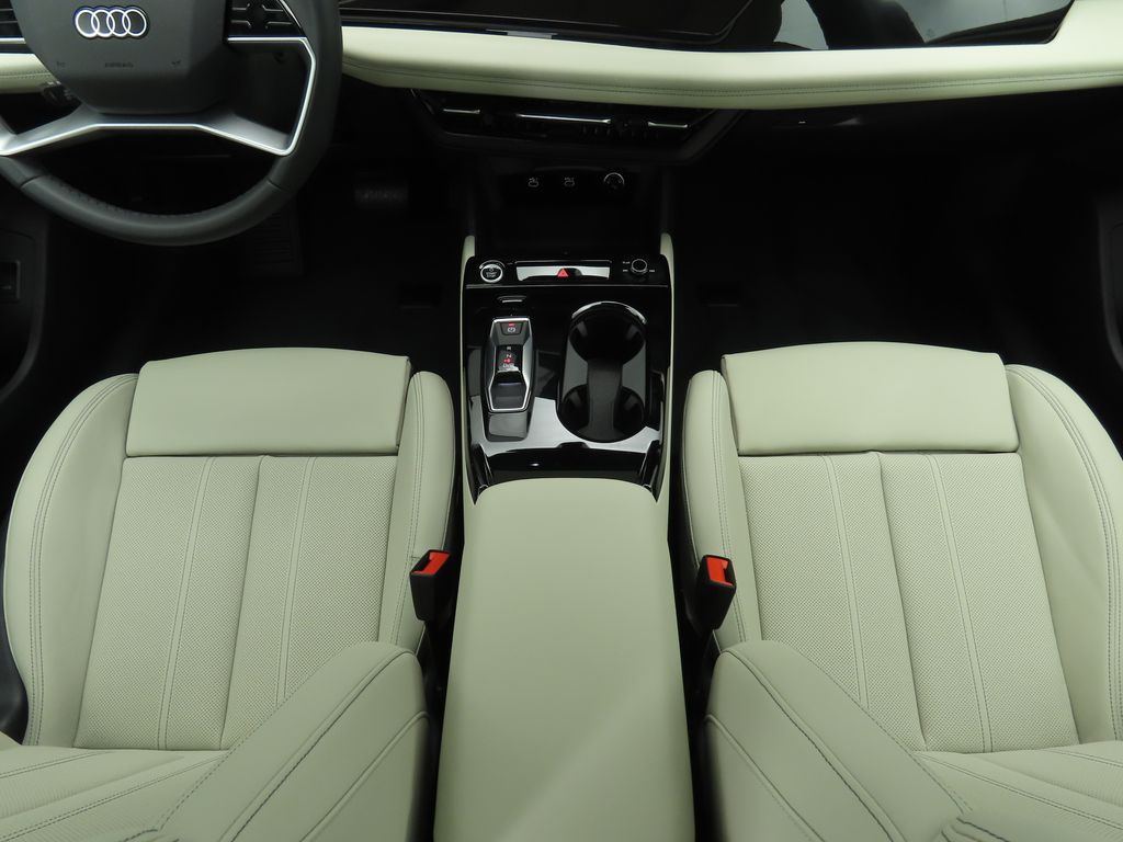 Thumbnail: 2025 Audi A6 - 16