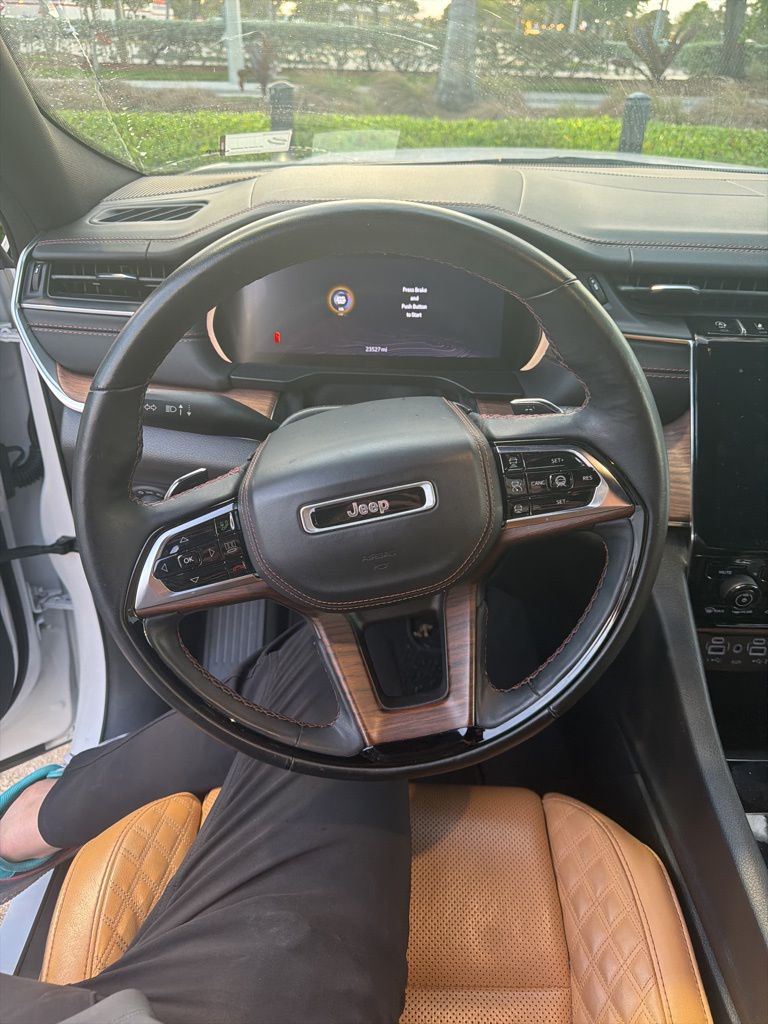 Used 2022 Bright White Clearcoat Jeep Summit image 4