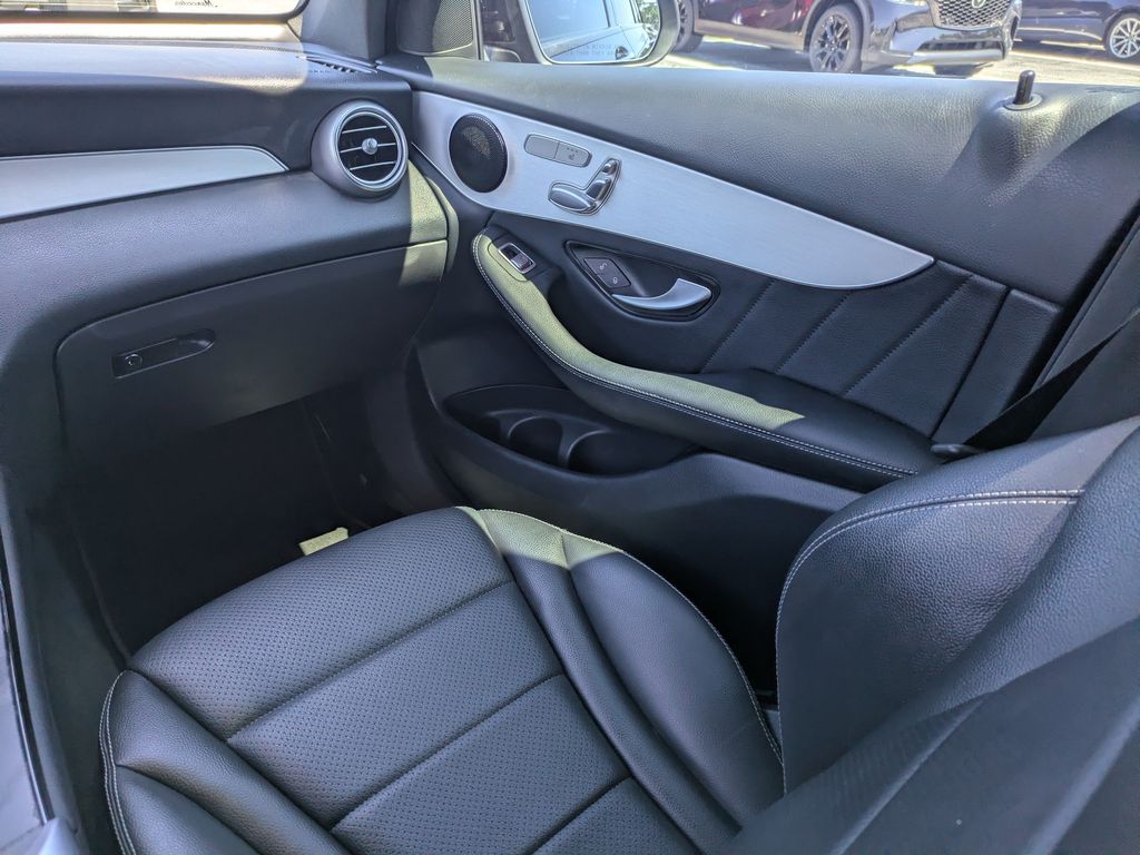 2022 Mercedes-Benz GLC 300 SUV