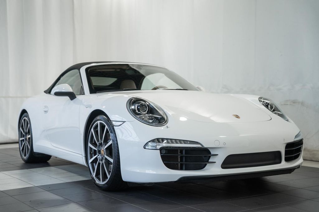 Carrara White 2012 Porsche 911 Convertible Rear-Wheel Drive 7-Speed Automatic