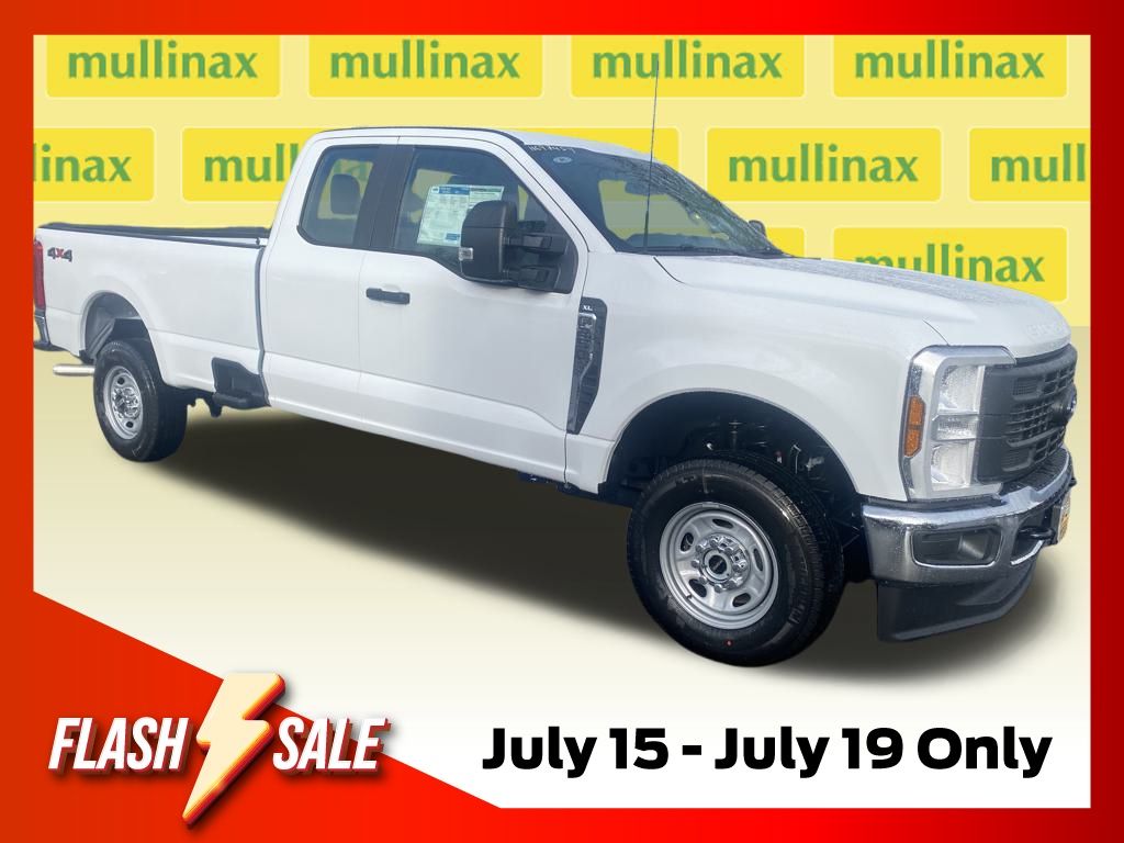 Z1 Oxford White 2026 Ford F-250 Super Duty Pickup Truck Four-Wheel Drive Automatic