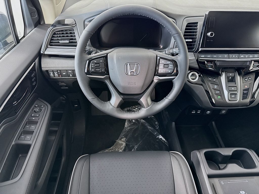 Thumbnail: 2026 Honda Odyssey - 10