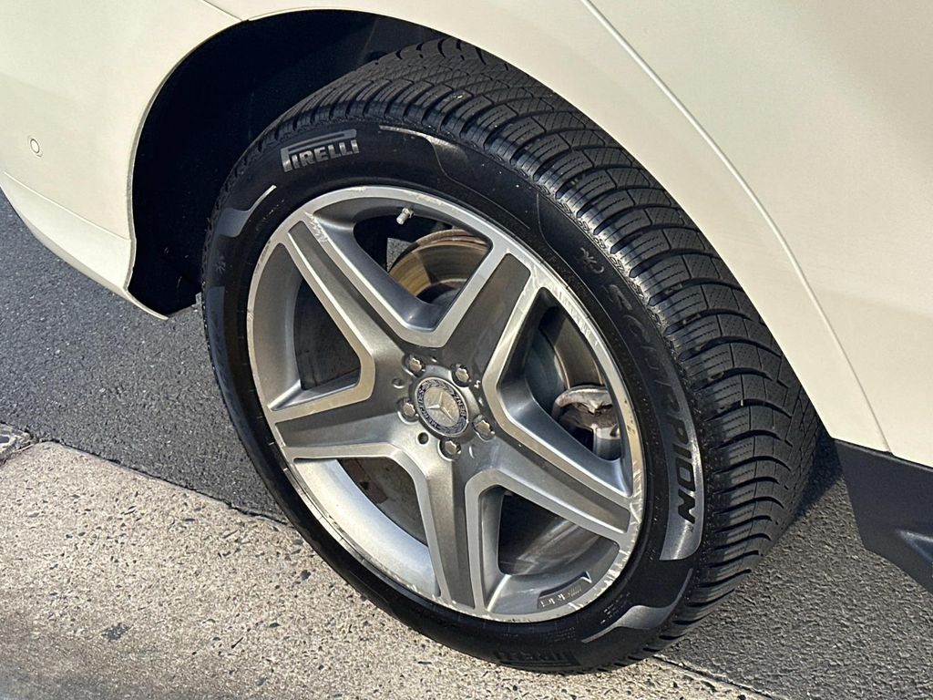 Thumbnail: 2016 Mercedes-Benz GLE - 17