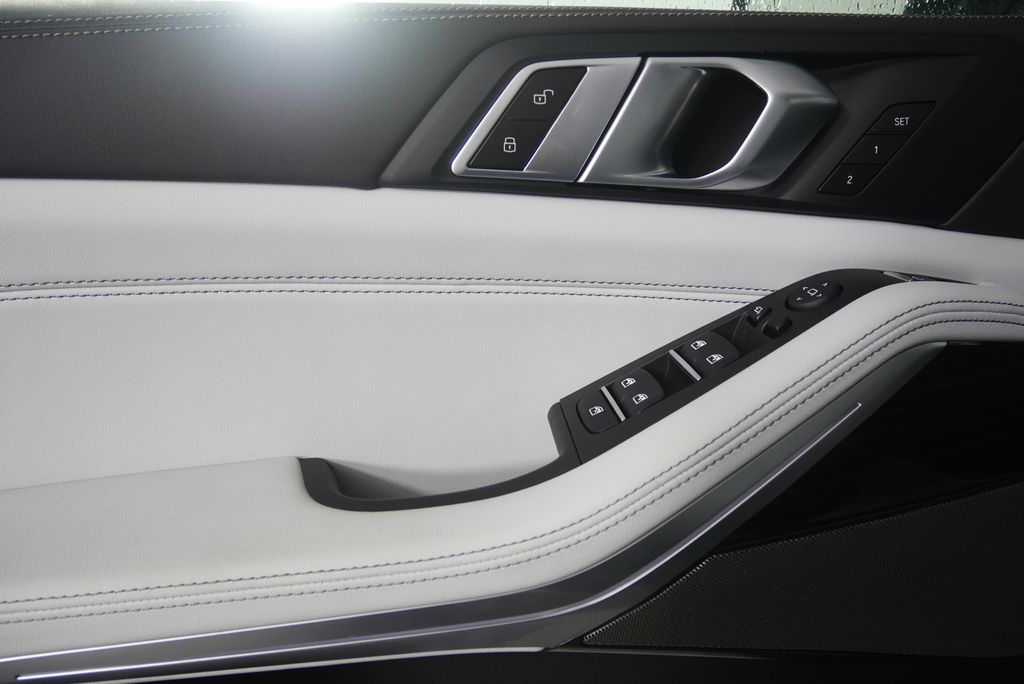 Thumbnail: 2026 BMW X5 - 8