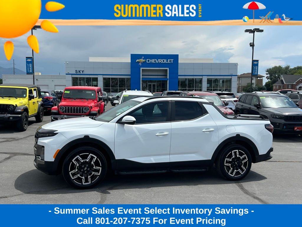 Atlas White 2025 Hyundai Santa Cruz Pickup Truck All-Wheel Drive Automatic
