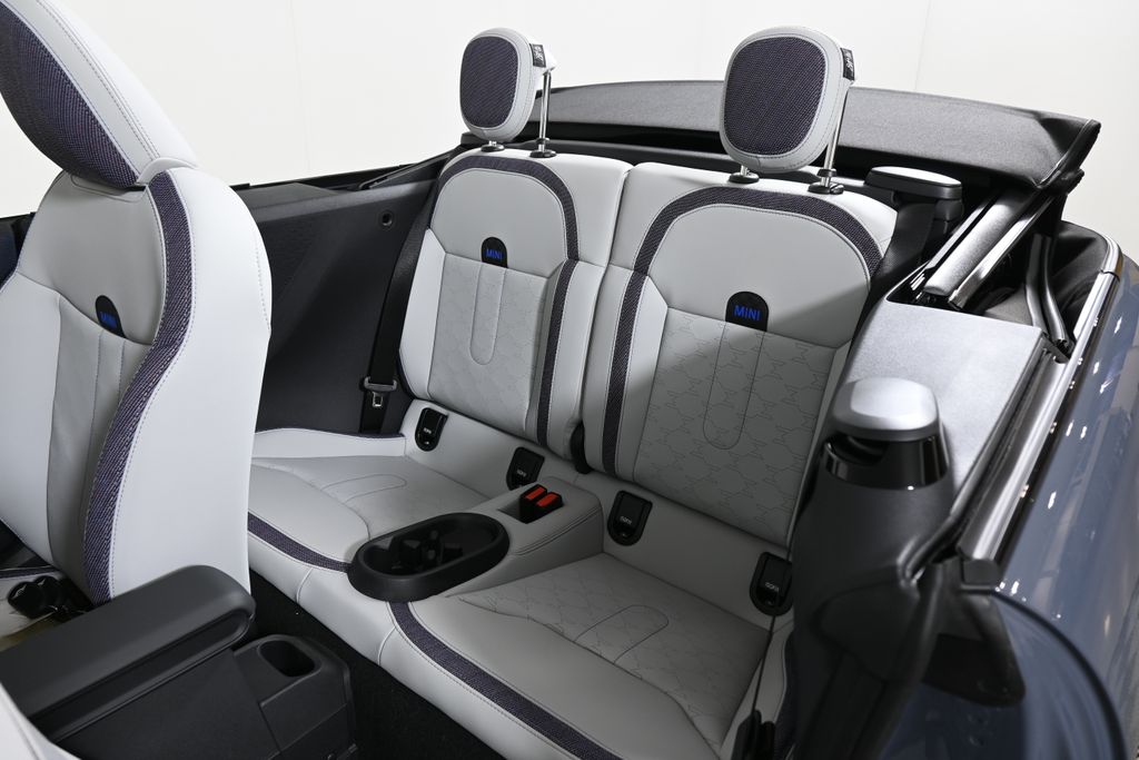 Thumbnail: 2026 MINI Cooper - 30