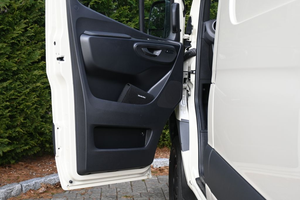 Thumbnail: 2026 Mercedes-Benz Sprinter - 14