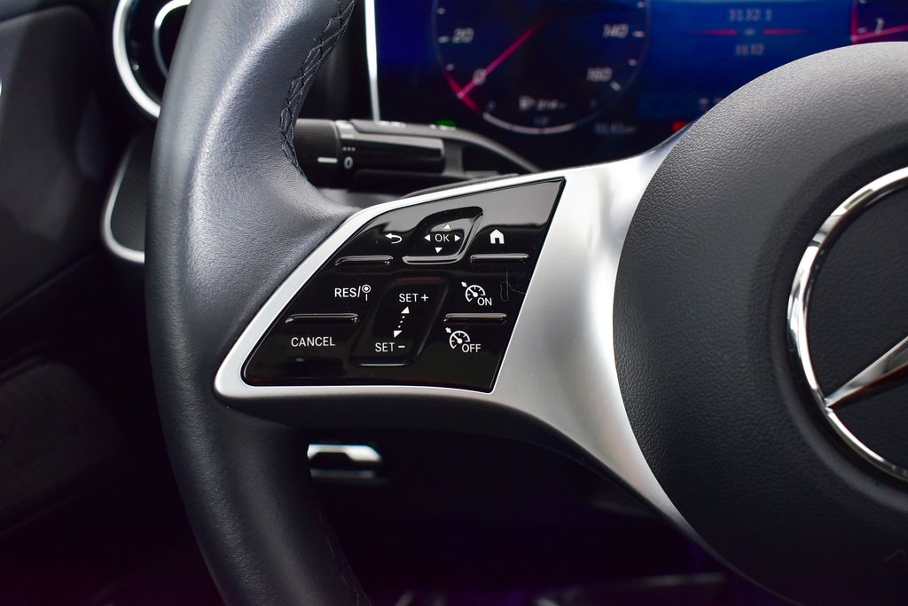 Thumbnail: 2025 Mercedes-Benz C-Class - 18