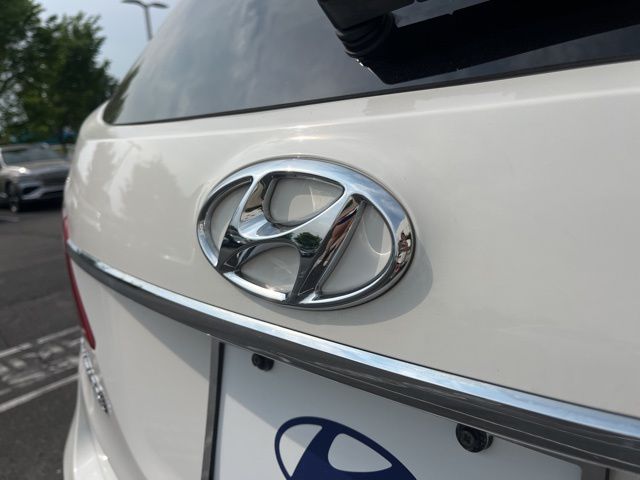 2015 Hyundai Santa Fe GLS 10