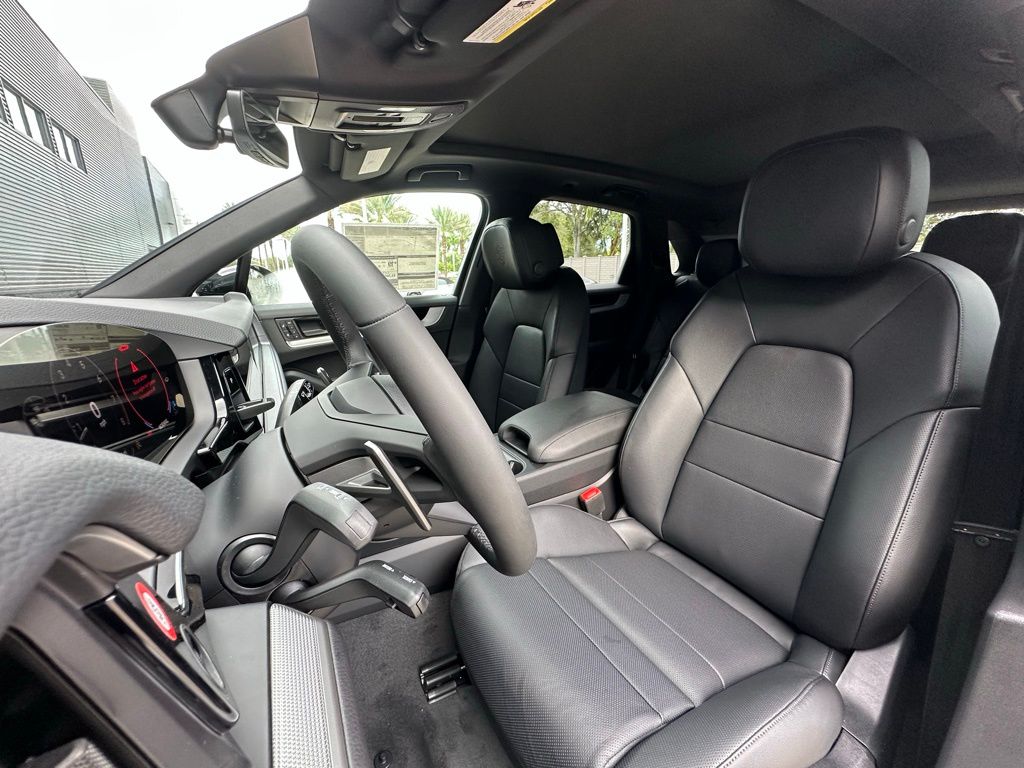 Thumbnail: 2026 Porsche Cayenne - 5