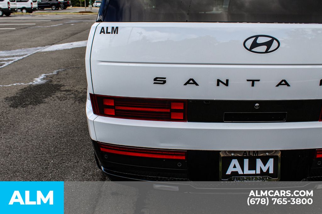 Used 2025 White Hyundai Calligraphy image 13