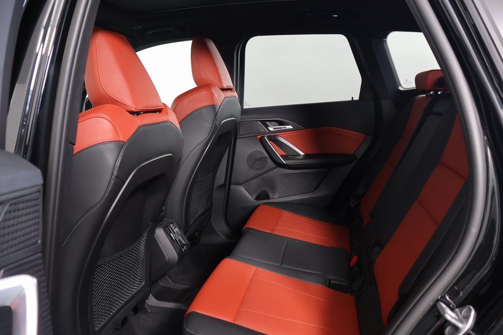 Thumbnail: 2023 BMW X1 - 11