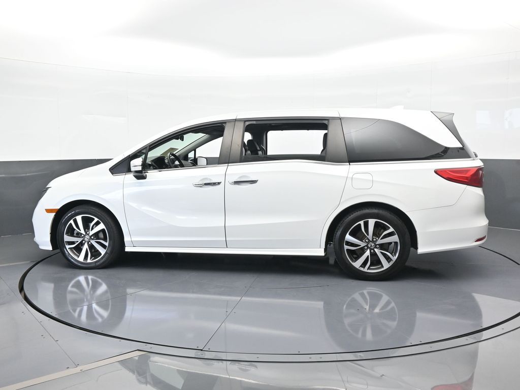 Used 2022 Honda Odyssey Touring with VIN 5FNRL6H87NB014059 for sale in Miami, FL
