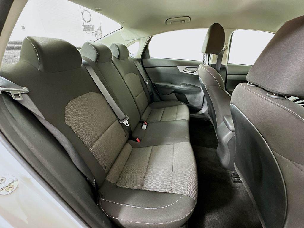2023 Kia Forte LXS 25