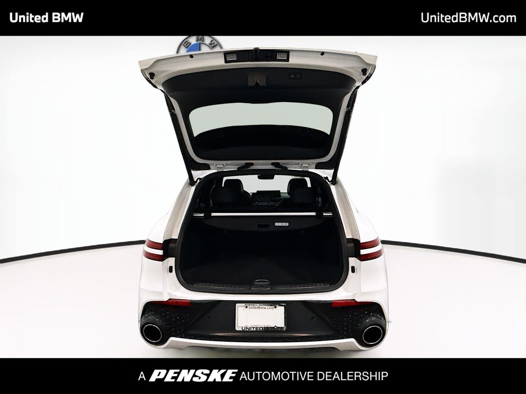 Thumbnail: 2023 Genesis GV70 - 14