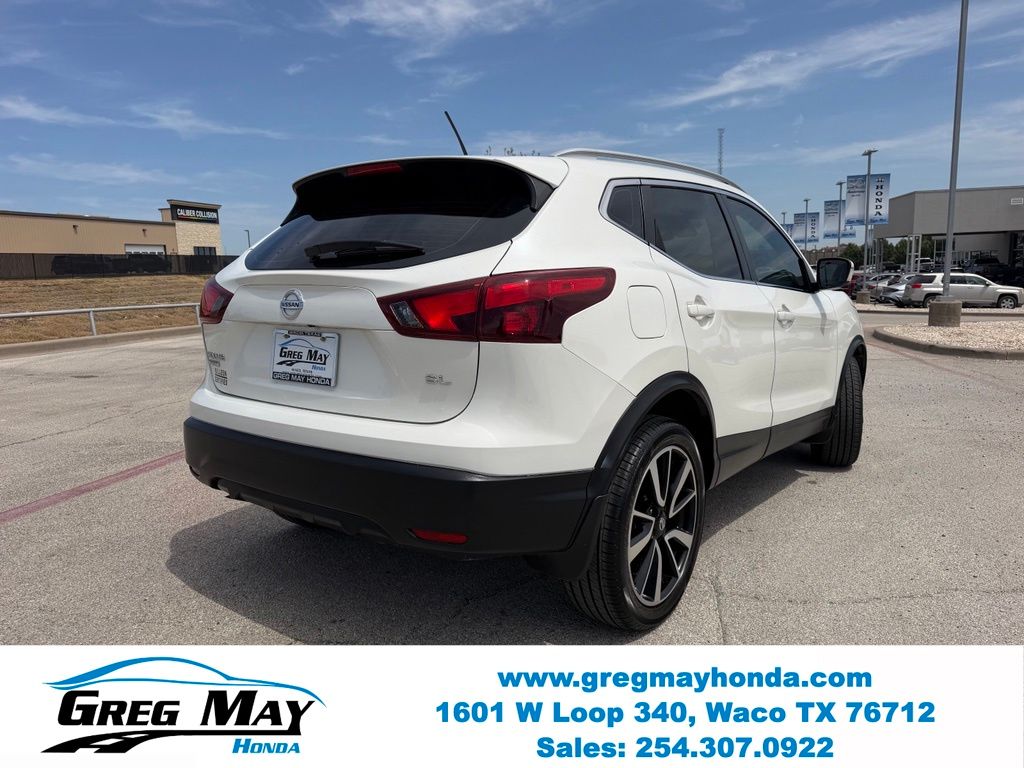 2017 Nissan Rogue Sport SL - 2