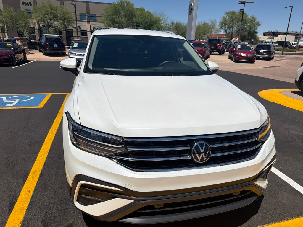 Thumbnail: 2023 Volkswagen Tiguan - 7