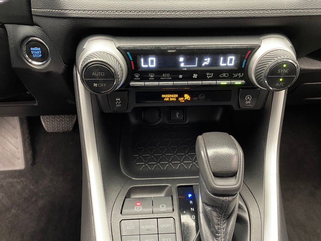 Thumbnail: 2022 Toyota RAV4 - 26