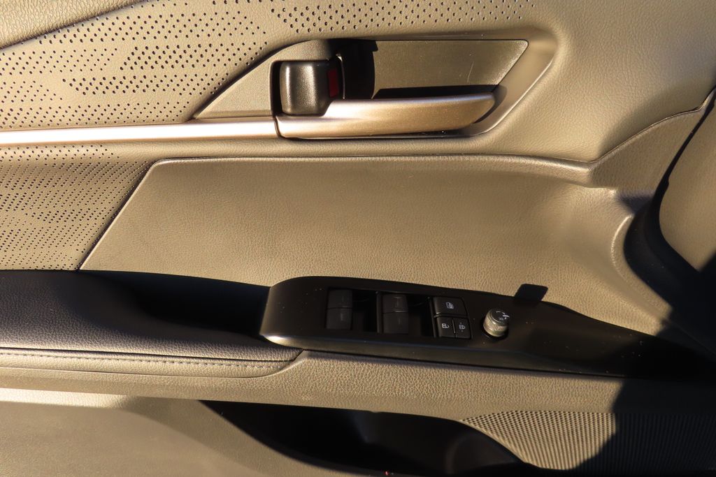 Thumbnail: 2025 Toyota Camry - 22