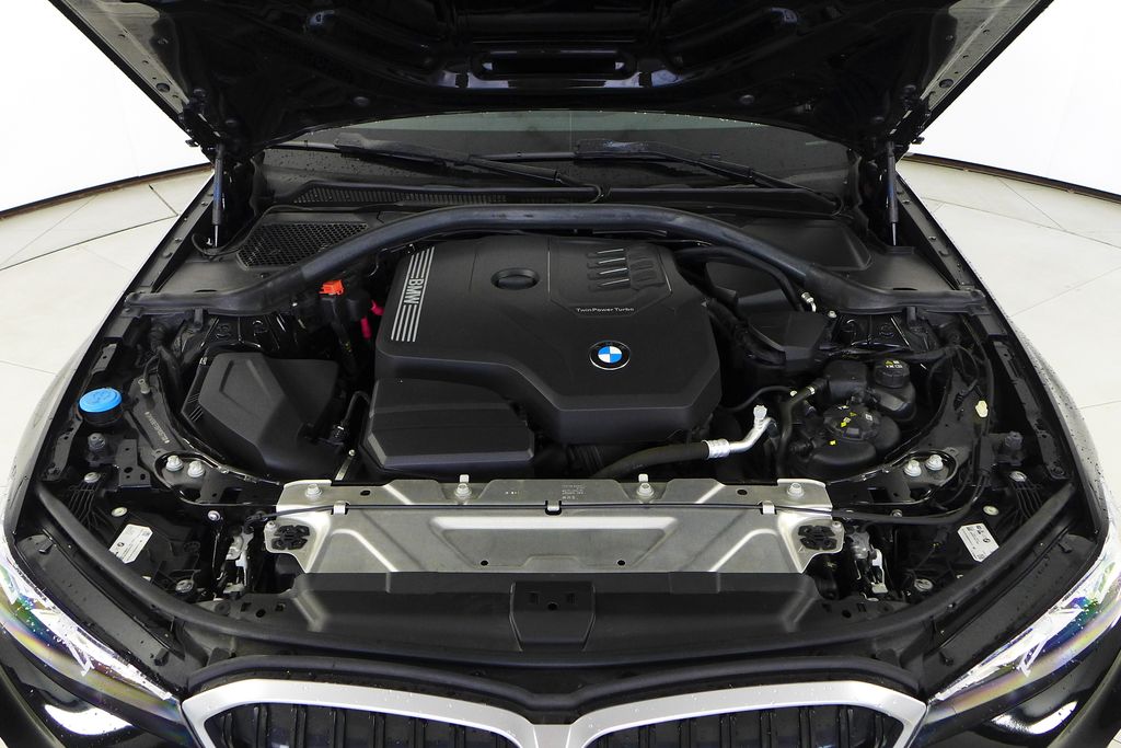 Thumbnail: 2023 BMW 3 Series - 6