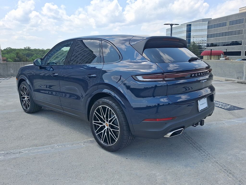 Thumbnail: 2026 Porsche Cayenne - 3