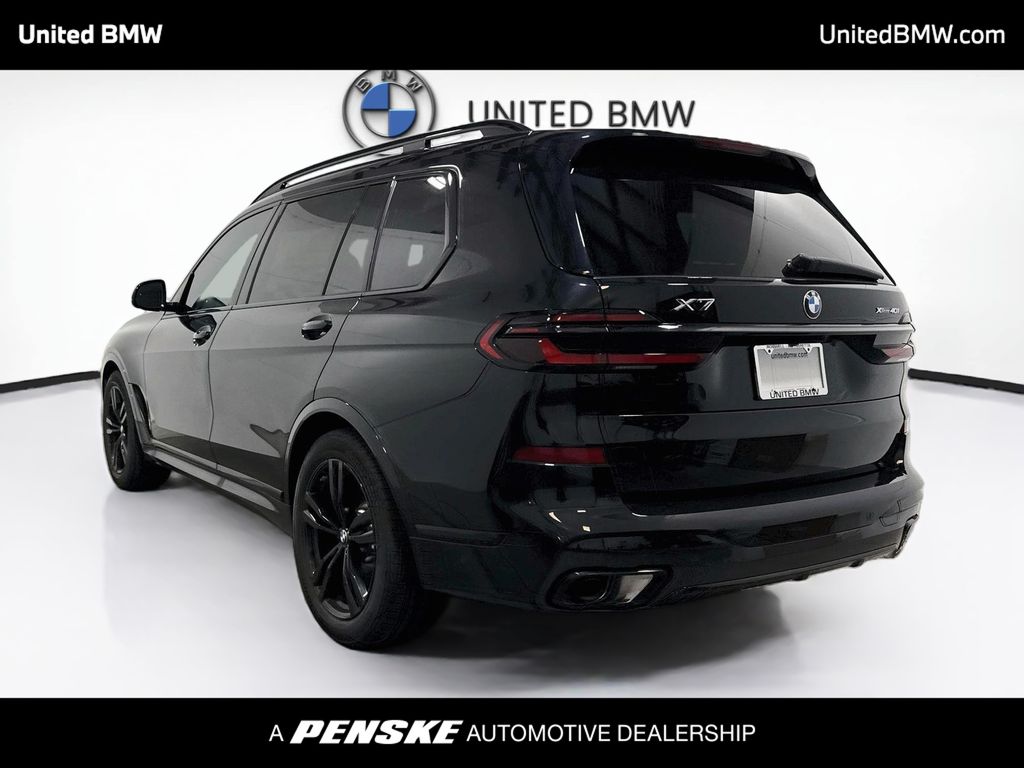 Thumbnail: 2027 BMW X7 - 7