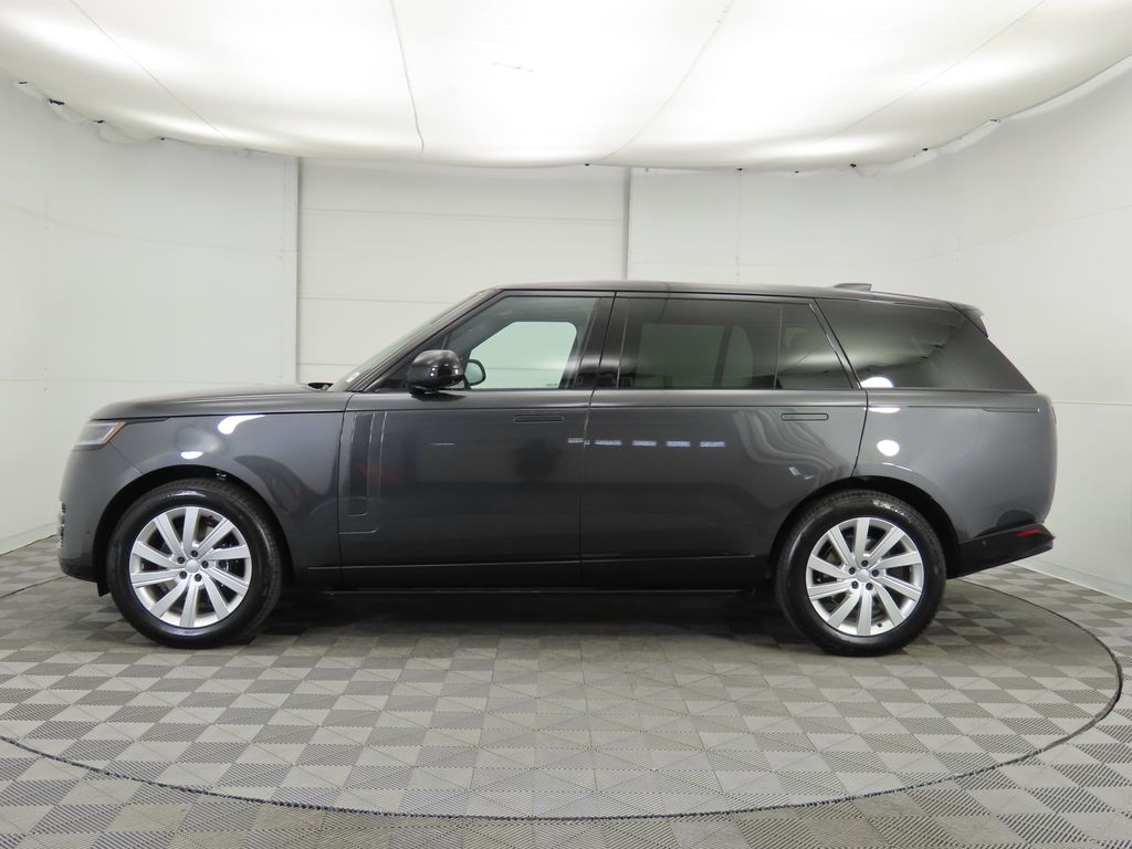 2025 Land Rover Range Rover SE 8