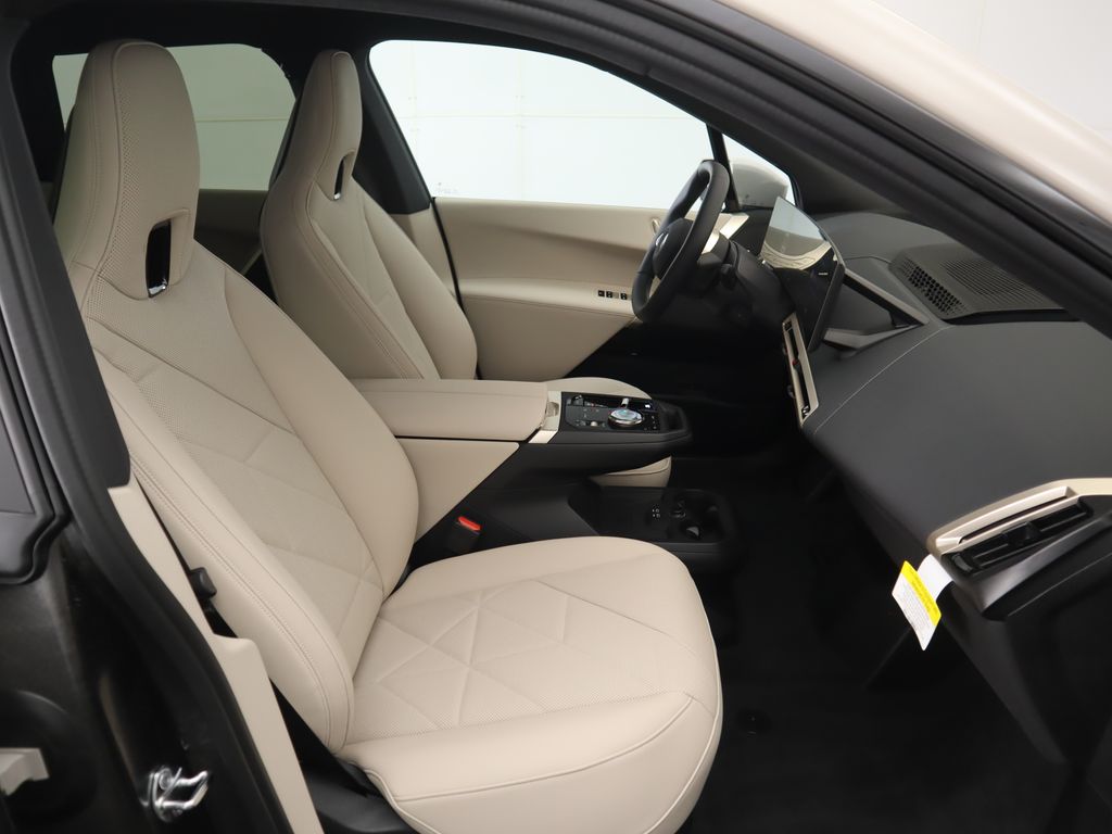 Thumbnail: 2026 BMW iX - 22