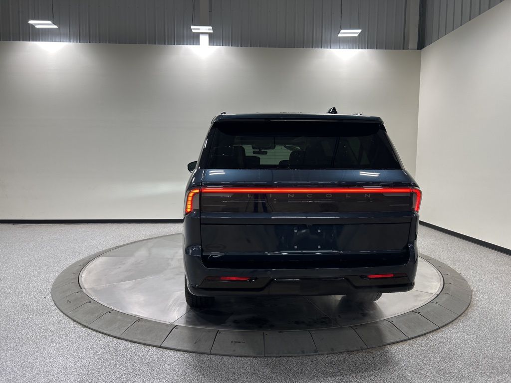 new 2026 Lincoln Navigator L car, priced at $109,365