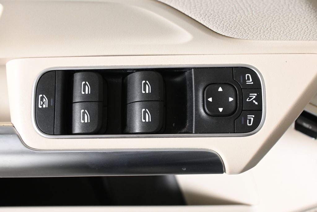 Thumbnail: 2021 Mercedes-Benz GLA - 28