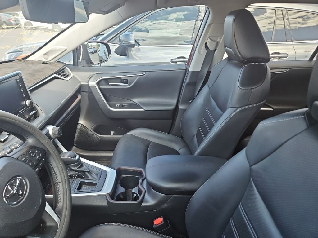 Thumbnail: 2021 Toyota RAV4 - 7