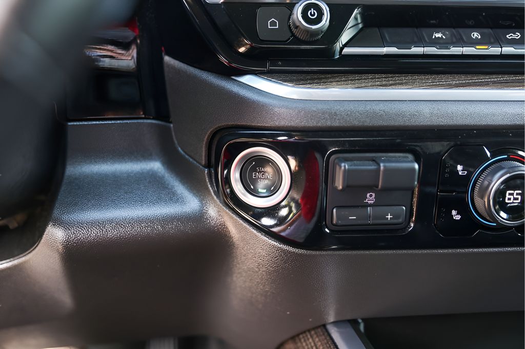 Used Car 2025 Chevrolet Silverado 1500  Lt Trail Boss For Sale Under $60,000 In Austin, Texas