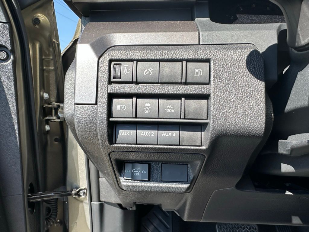 2025 Toyota Tacoma TRD Off-Road Double Cab photo 17