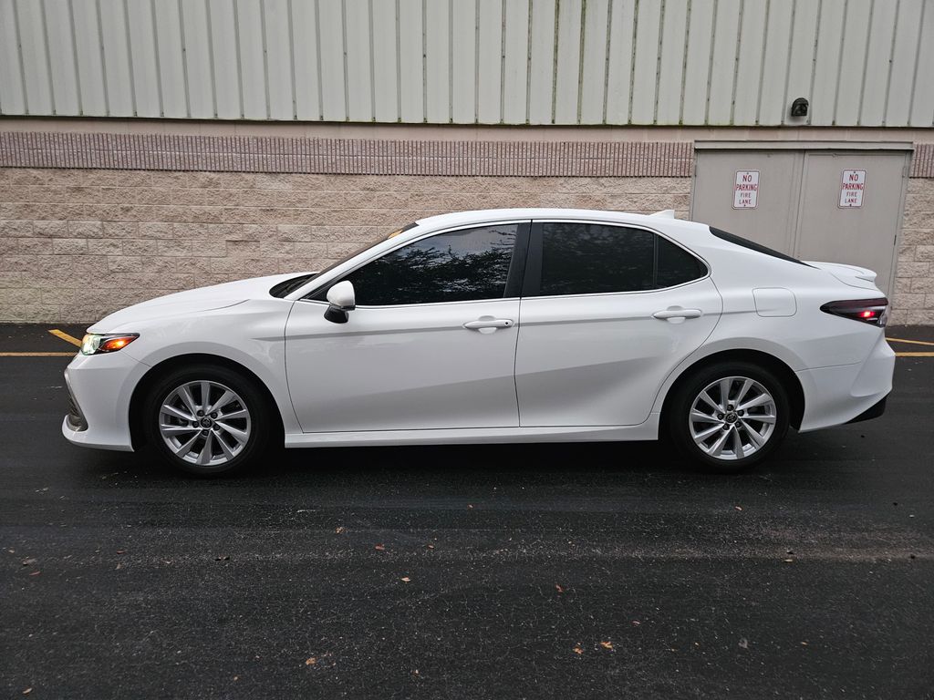 2024 Toyota Camry LE 2